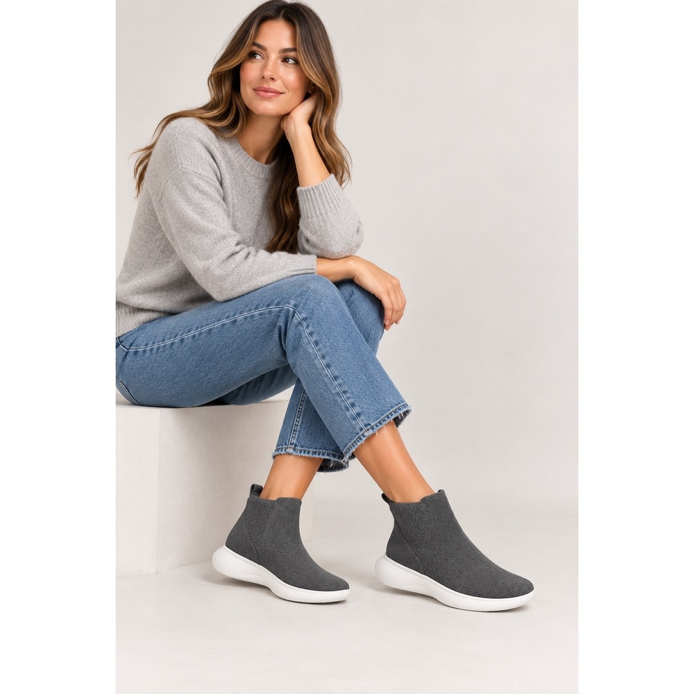 VIVAIA Urban Boots Black Round Toe Hands-Free Slip-On Sneaker Ankle Boots US/9